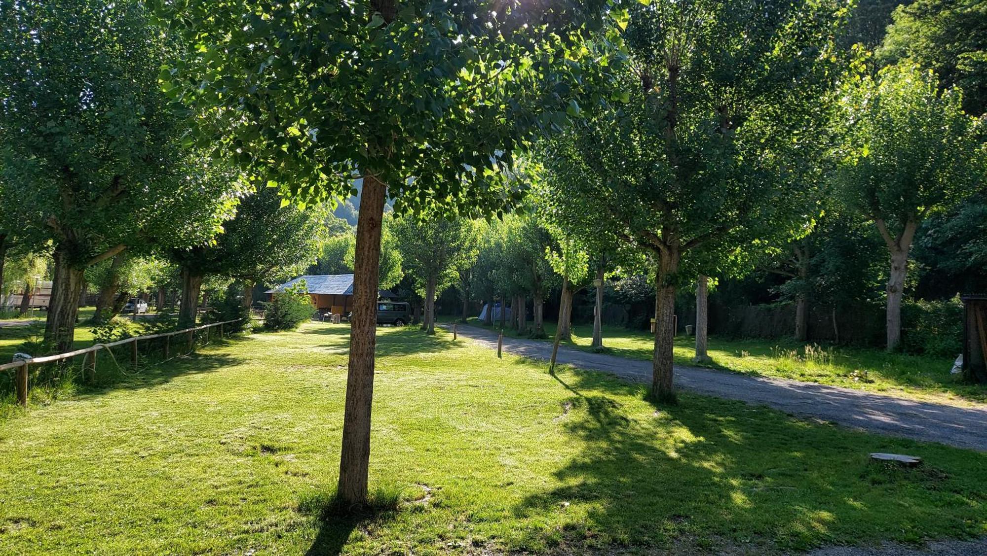 Camping Llavorsí Екстериор снимка
