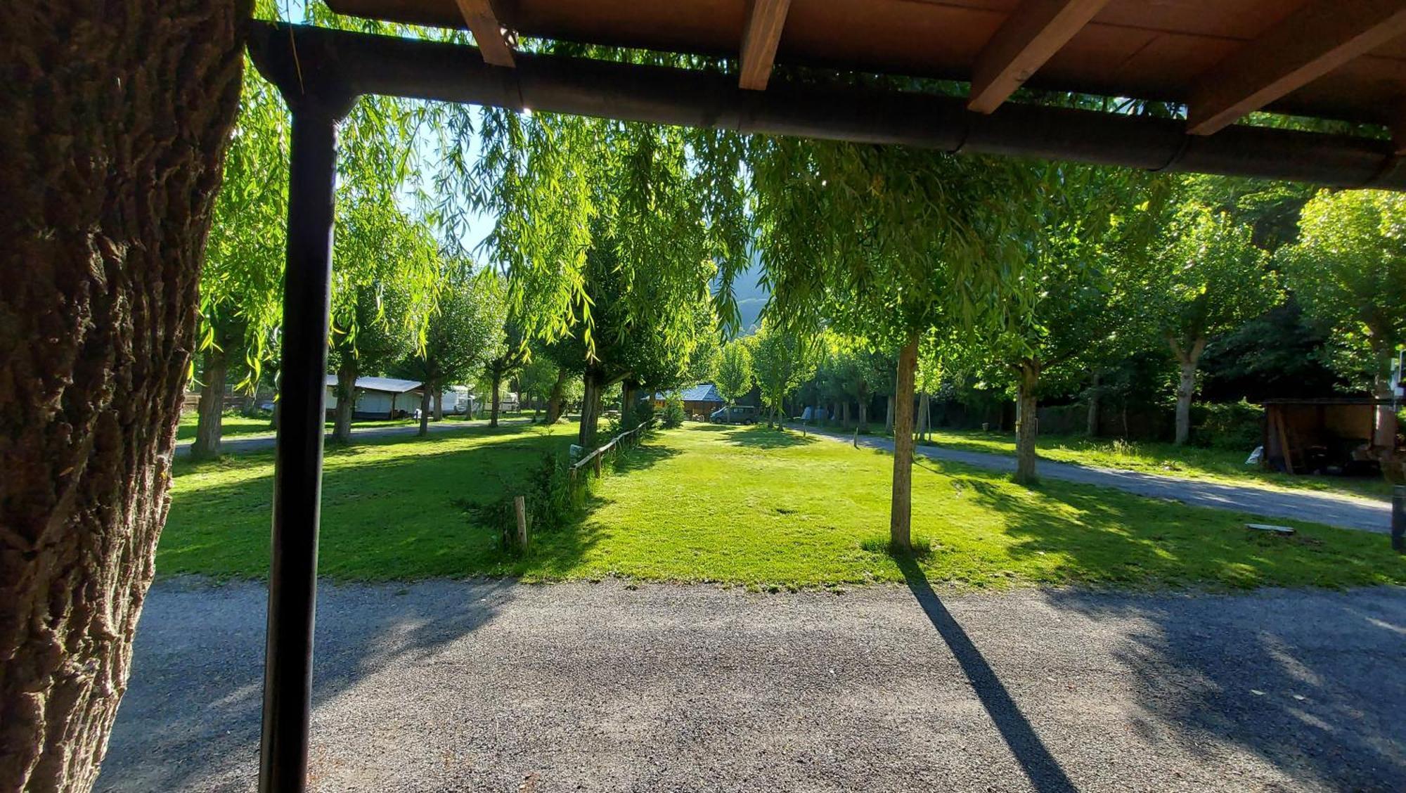Camping Llavorsí Екстериор снимка