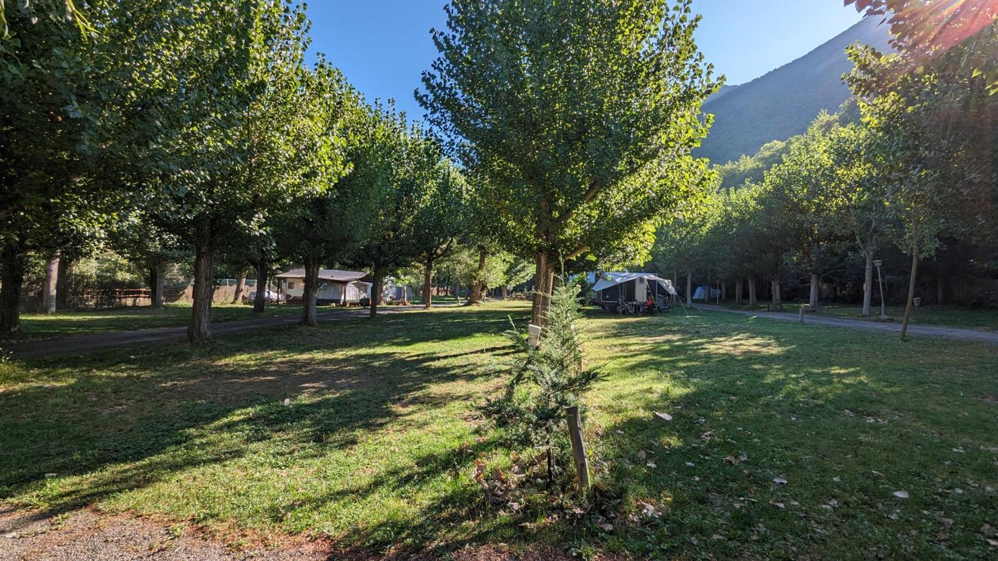 Camping Llavorsí Екстериор снимка