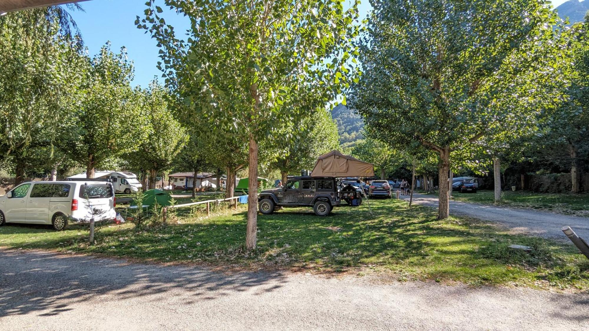Camping Llavorsí Екстериор снимка