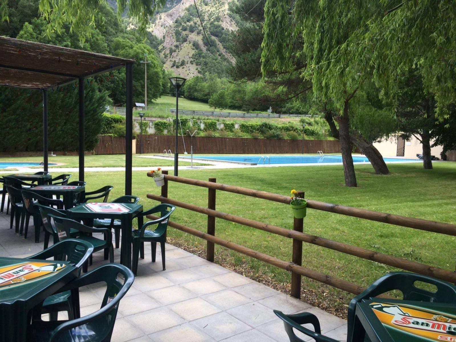 Camping Llavorsí Екстериор снимка