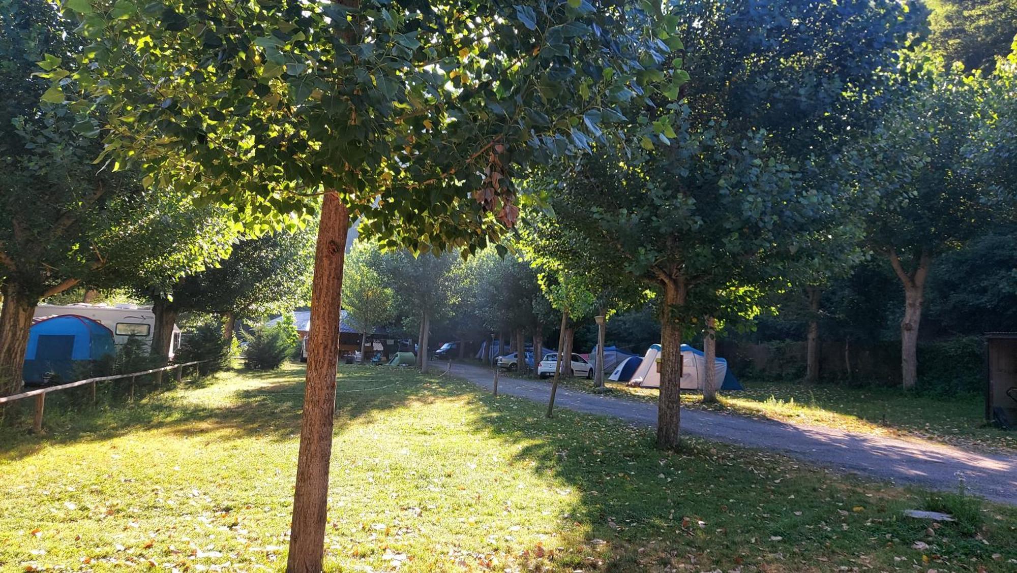 Camping Llavorsí Екстериор снимка